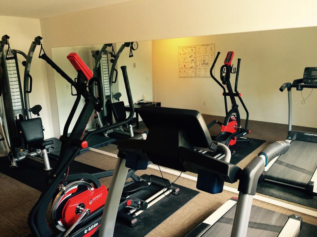 Super 8 By Wyndham West Kelowna Bc Zewnętrze zdjęcie