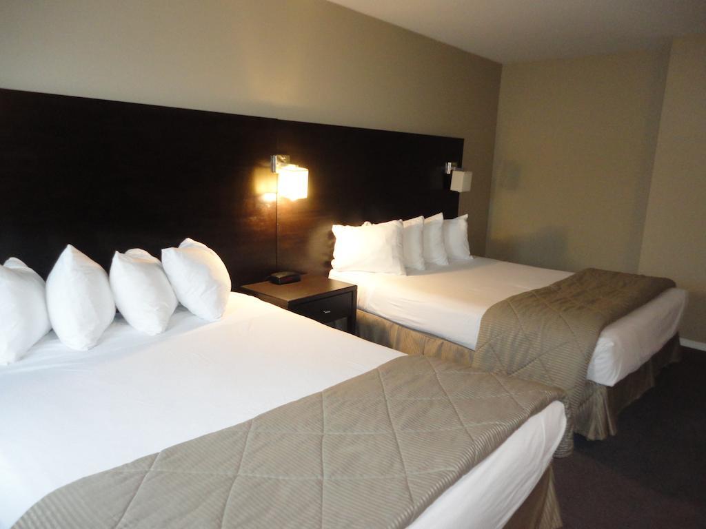 Super 8 By Wyndham West Kelowna Bc Zewnętrze zdjęcie